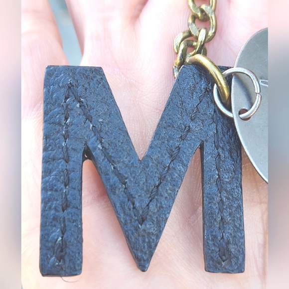 Anthropologie Initial M "Remember This" Purse Charm - Picture 2 of 7